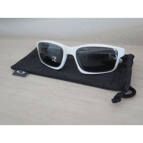 Oakley OO9247-07 Men's Matte White/Grey Chainlink Polarized Sunglasses $150 - Picture 4 of 11